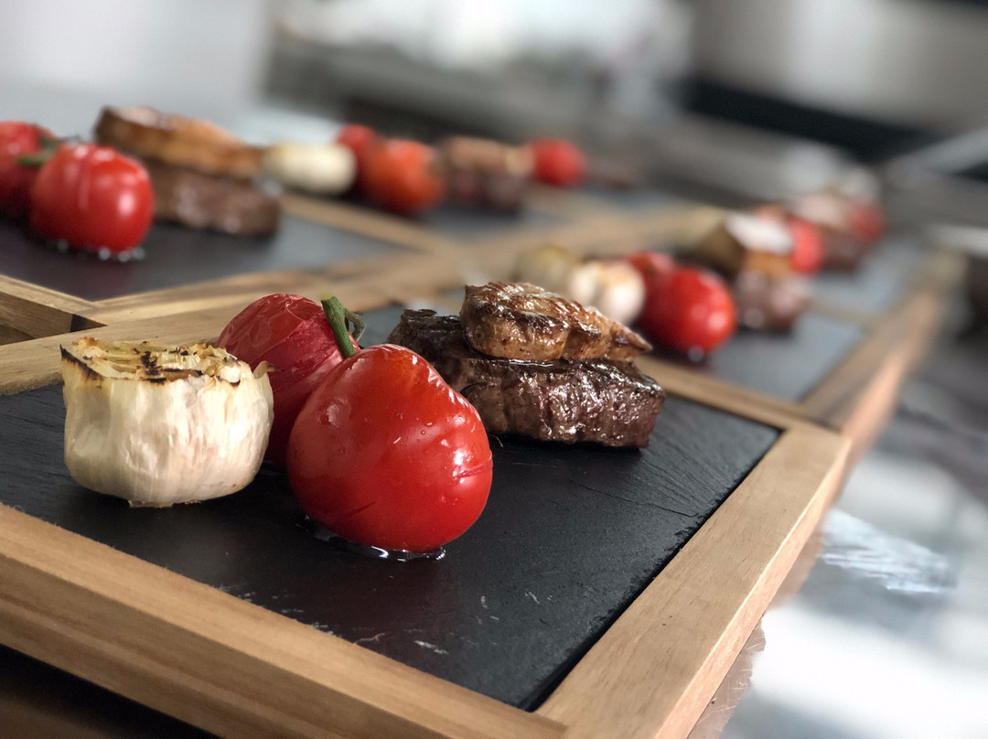 500 Restaurant Bar
