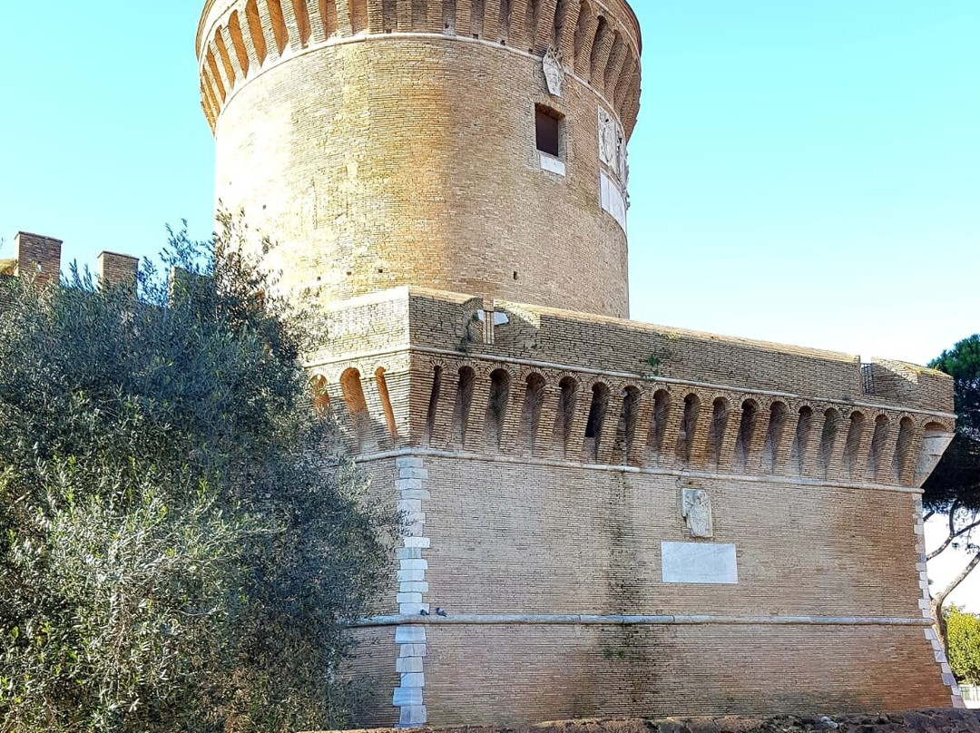 Castello di Giulio II-Ostia Antica必去景点