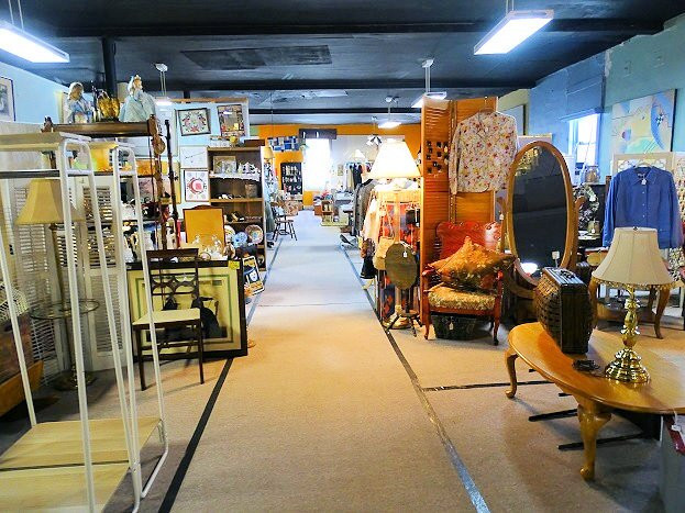 E. N. Miller Antique Mall景点图片