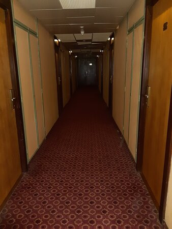 魔吉师酒店主图
