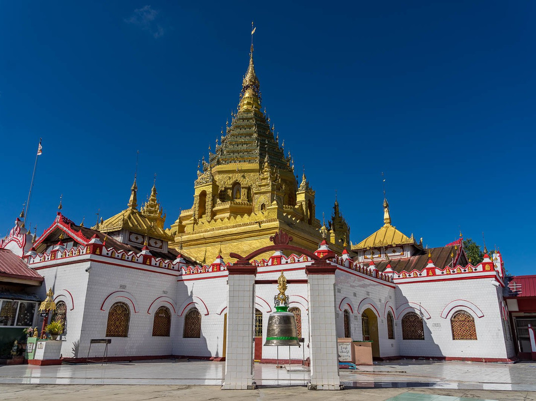 Yadana Man Aung Pagoda景点图片