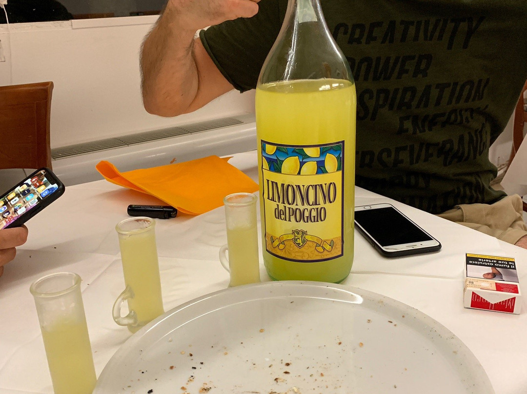 Botteghe di Albinea餐馆和美食-Luna Rossa( ex la piccola valico)