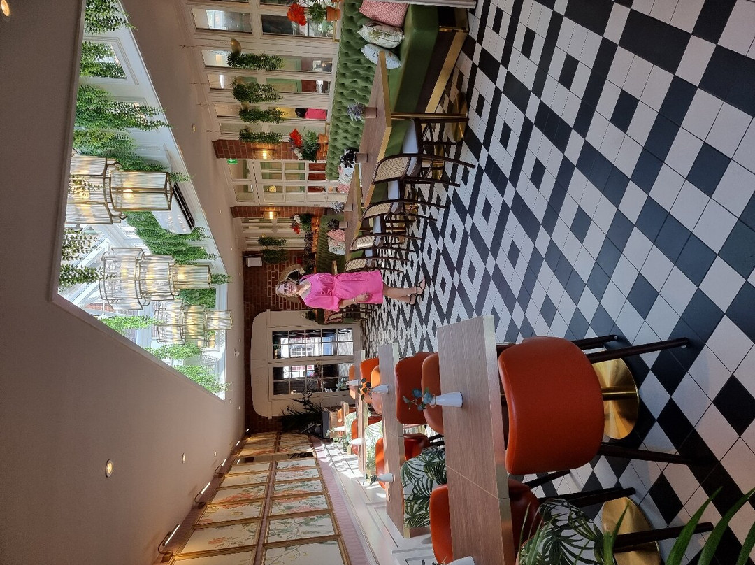 乔治酒店主图
