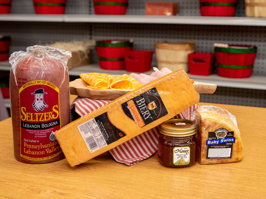 Overholt's Farm Market-Hurricane Mills必去景点