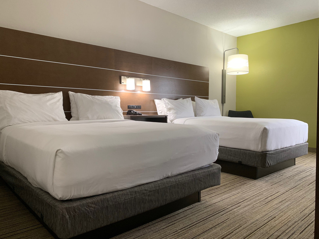 Holiday Inn Express Hillsborough (durham Area) By IHG主图