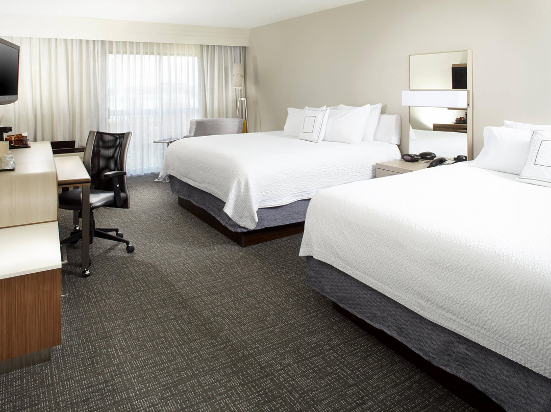 Courtyard by Marriott Detroit Brighton主图
