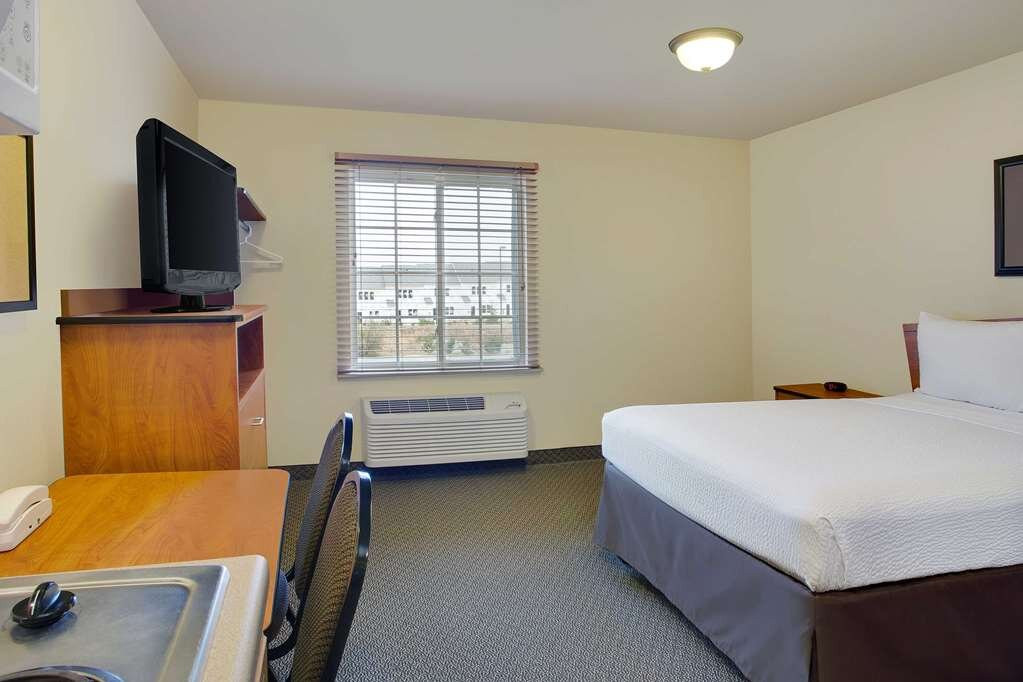 WoodSpring Suites Raleigh Northeast Wake Forest主图