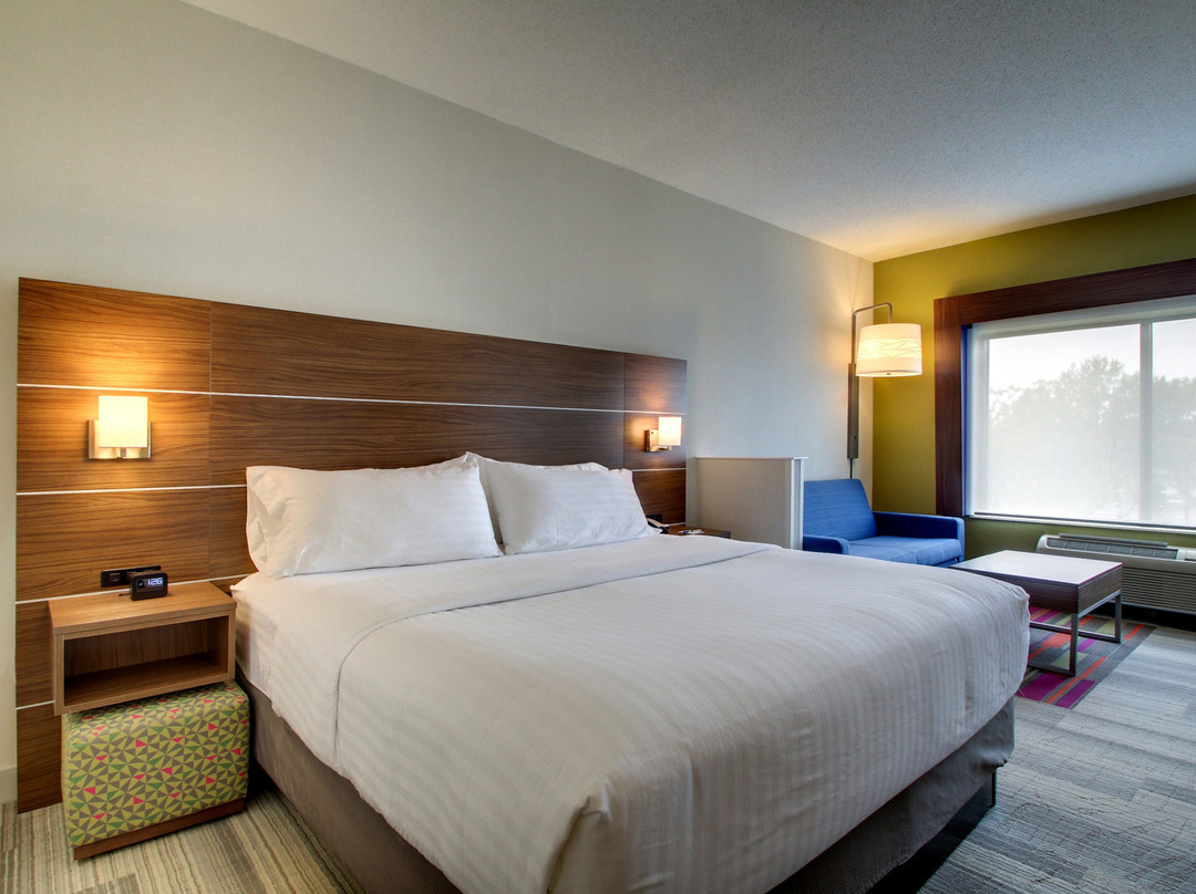Holiday Inn Express & Suites Aurora - Naperville By IHG主图