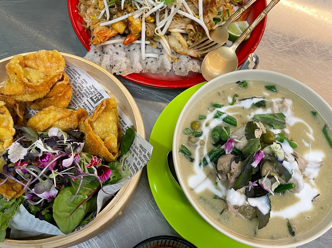 Taya Kitchen Asian Culinary Classes景点图片
