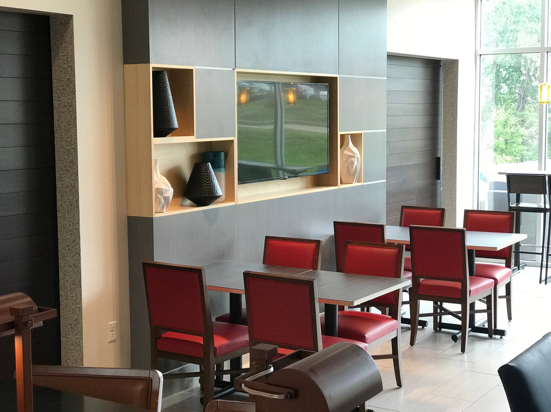 Holiday Inn Express & Suites Hannibal - Medical Center By IHG主图