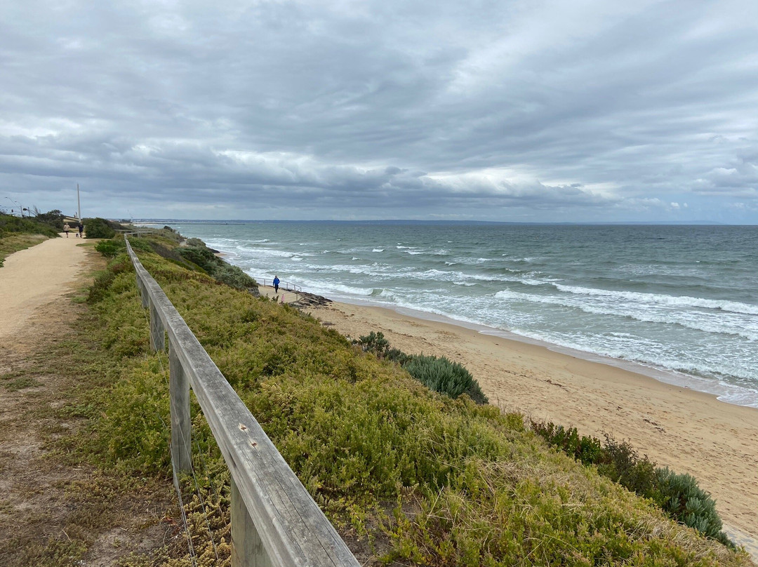 Mentone beach景点图片