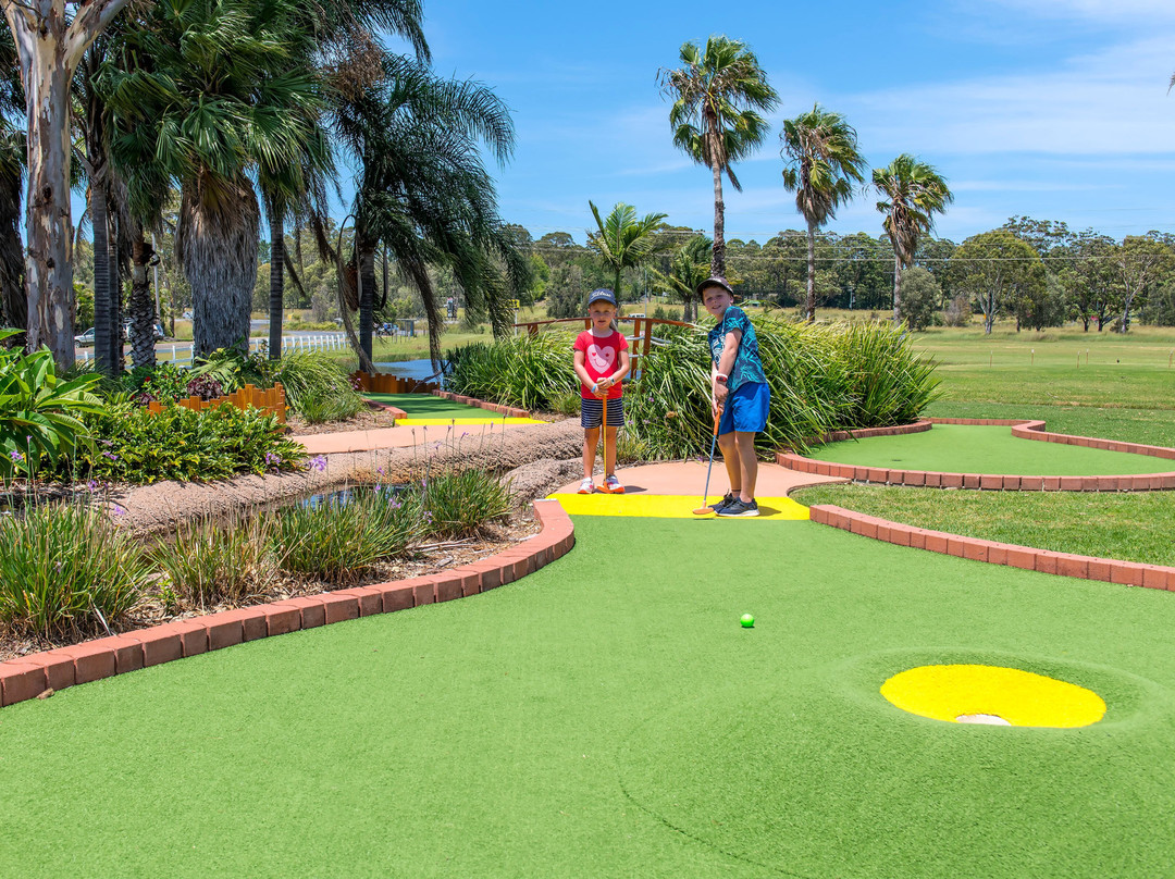 Port Macquarie Driving Range and Mini Golf-麦克夸利港必去景点