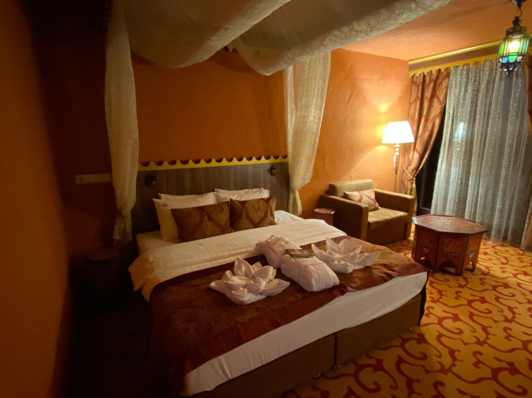 Meses Shiraz Hotel主图