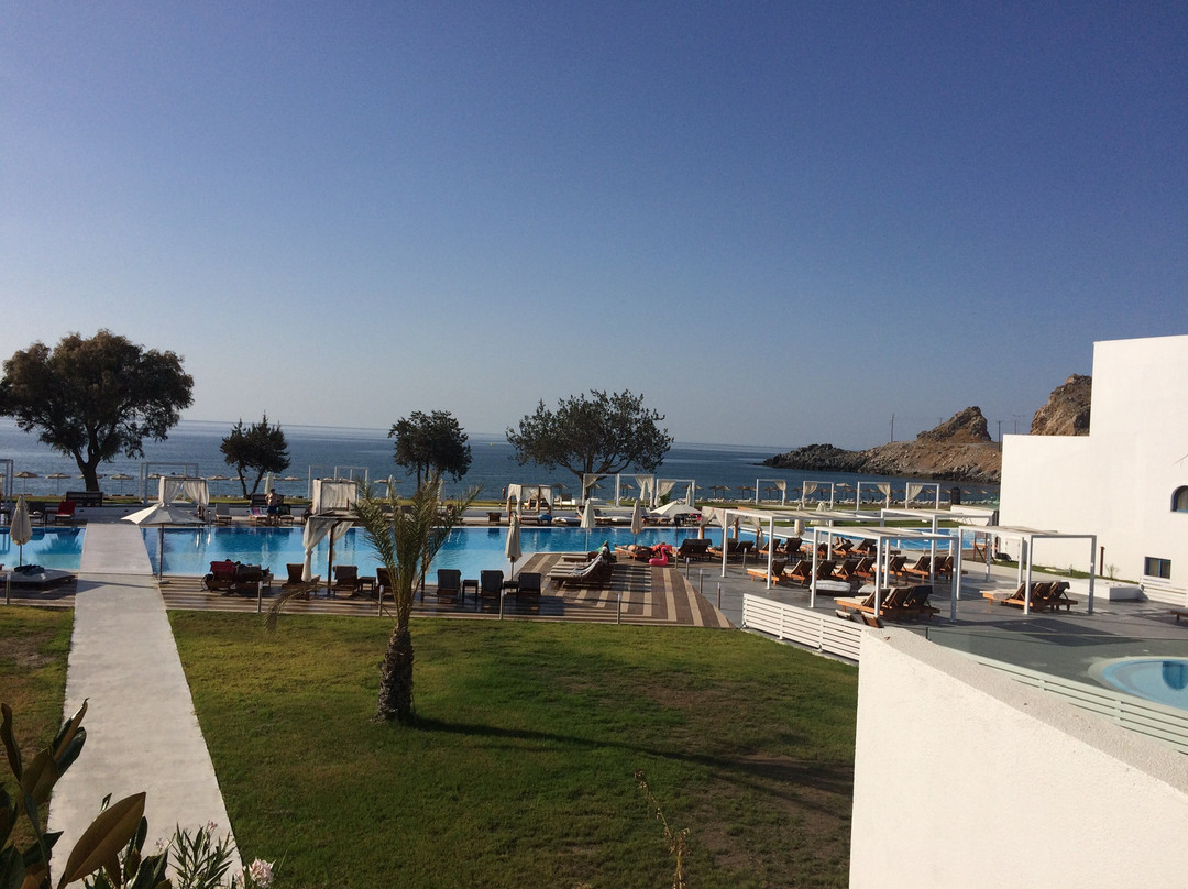 卡马利海滩酒店主图