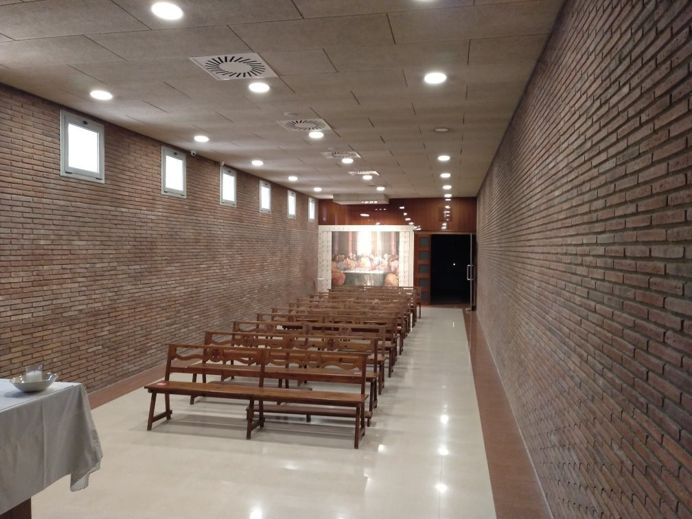 Parròquia Montserratina-比拉德坎斯必去景点