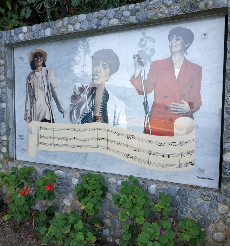 Monumento a Mia Martini-Bagnara Calabra必去景点