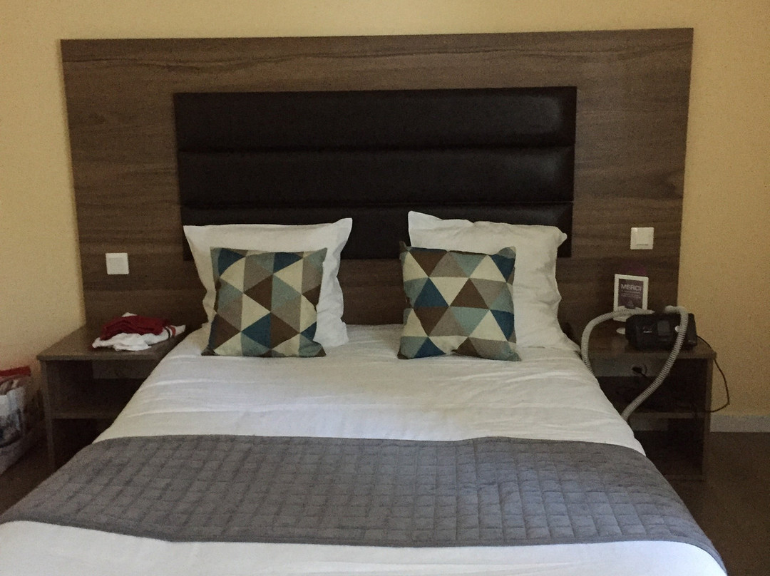 Hotel Du Commerce Morez主图