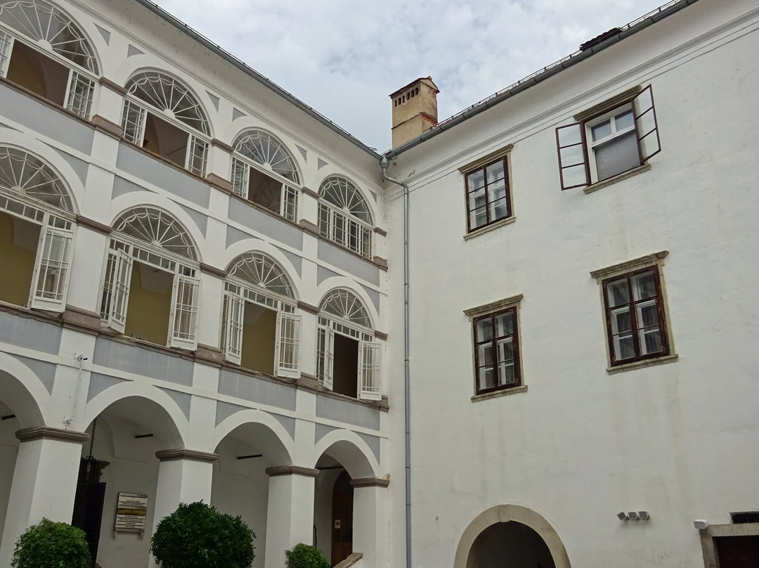 Ormoz Castle-Ormoz必去景点