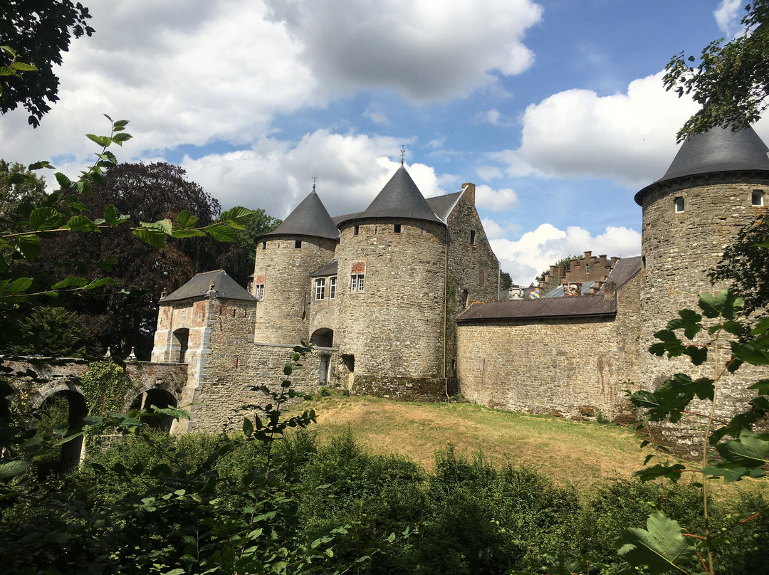 le chateau medieval de Corroy le chareau景点图片