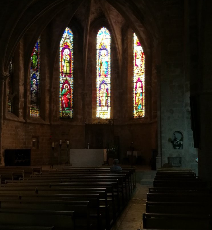 L’eglise Saint Hilaire-Meze必去景点