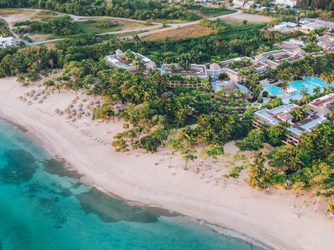 Iberostar Waves Costa Dorada主图