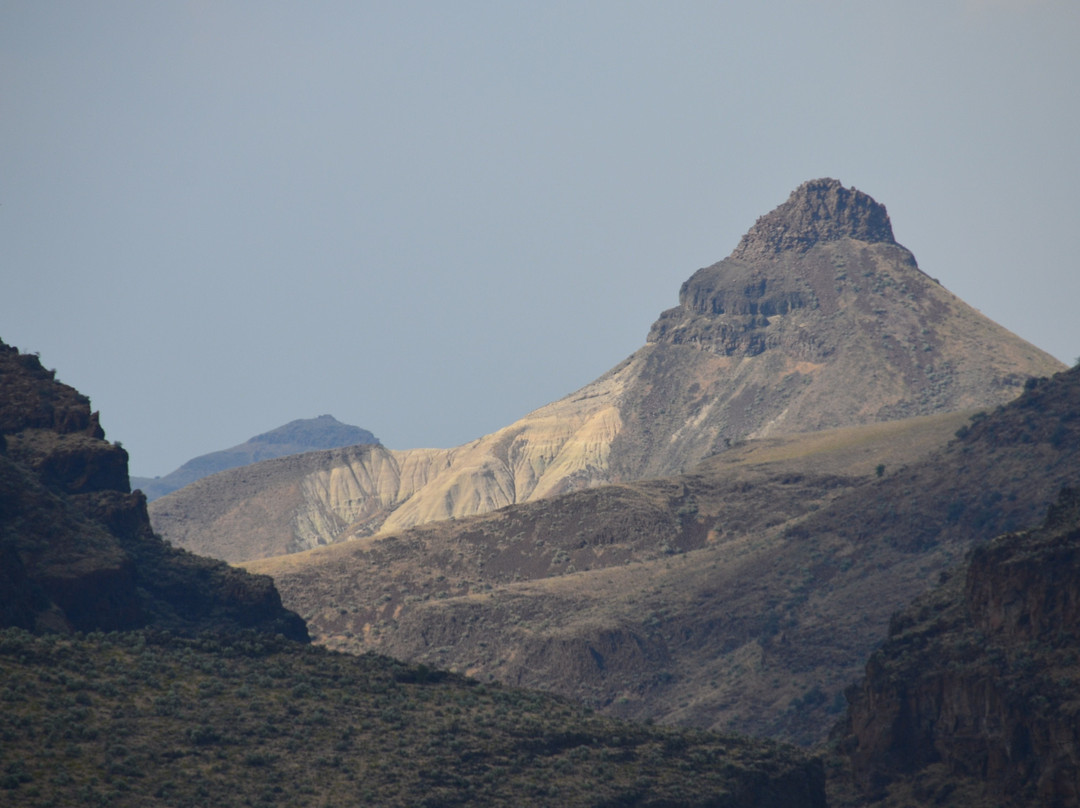 Sheep Rock景点图片
