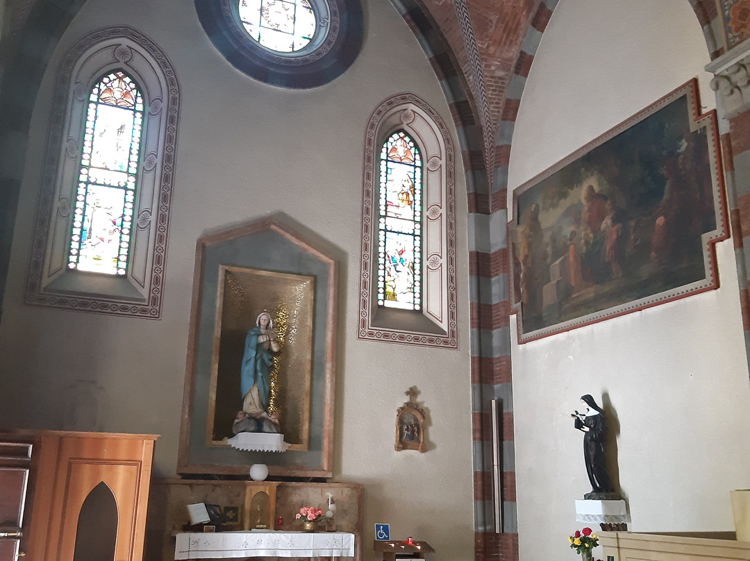 Chiesa di S. Lorenzo-Ballabio必去景点