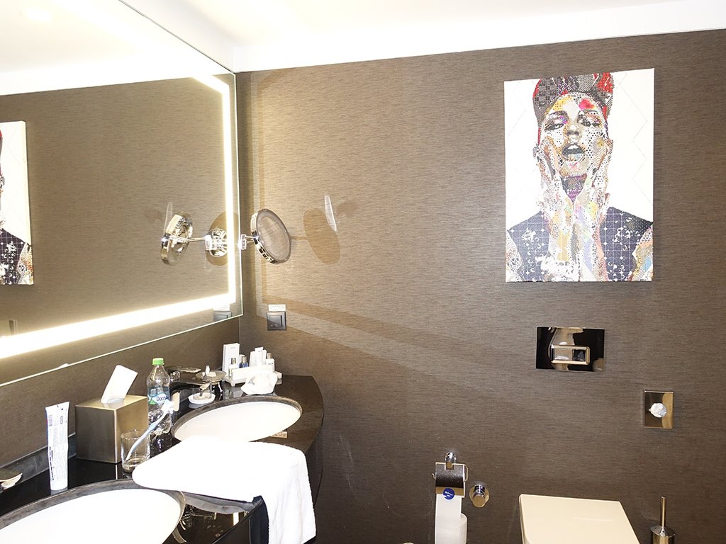Radisson Blu Leogrand Hotel, Chisinau-浴室