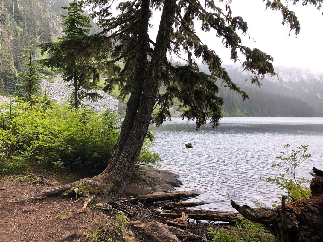 Eaton Lake-霍普必去景点
