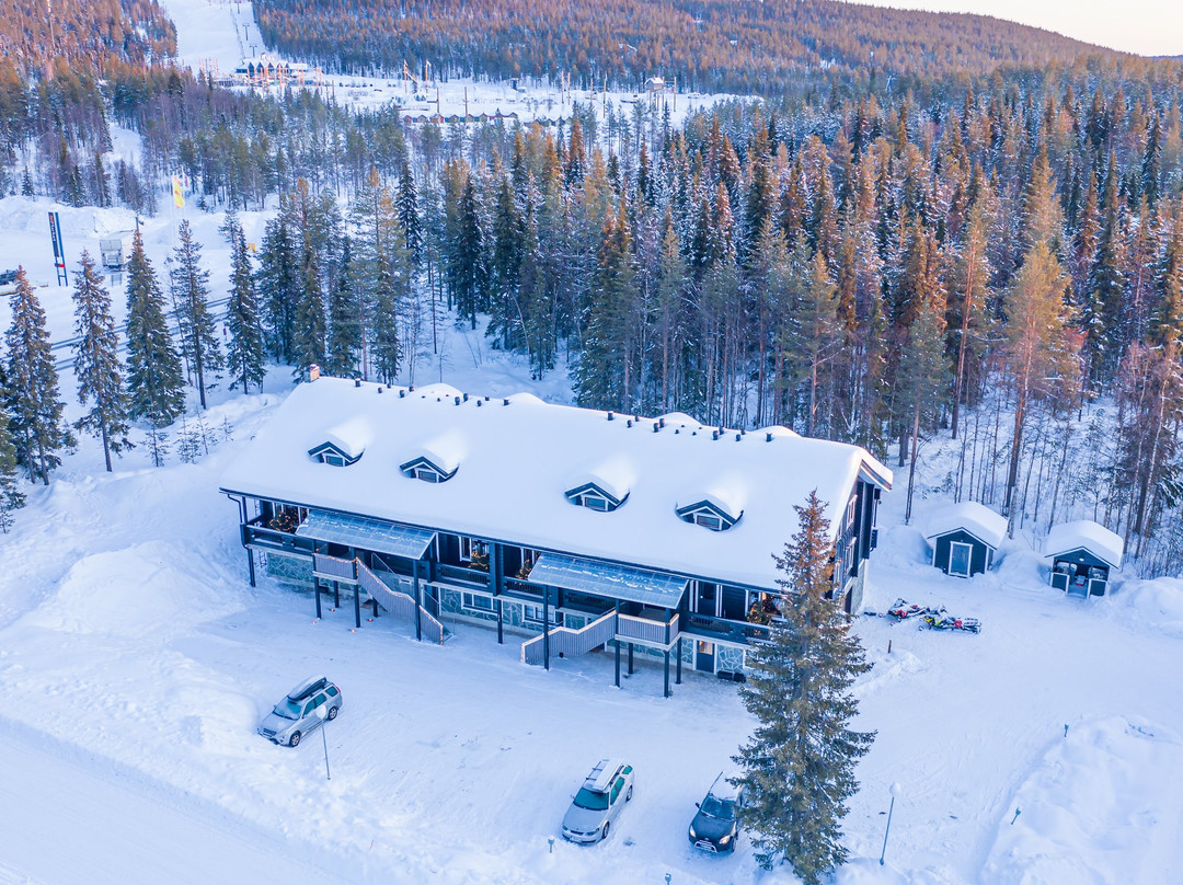 Hotel Levi Black