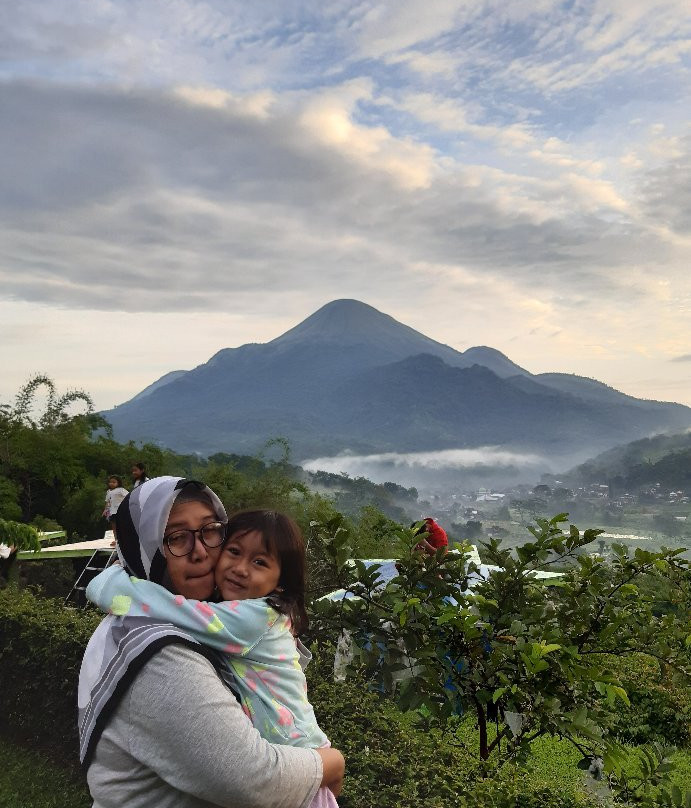 Grand Whiz Hotel Trawas Mojokerto主图