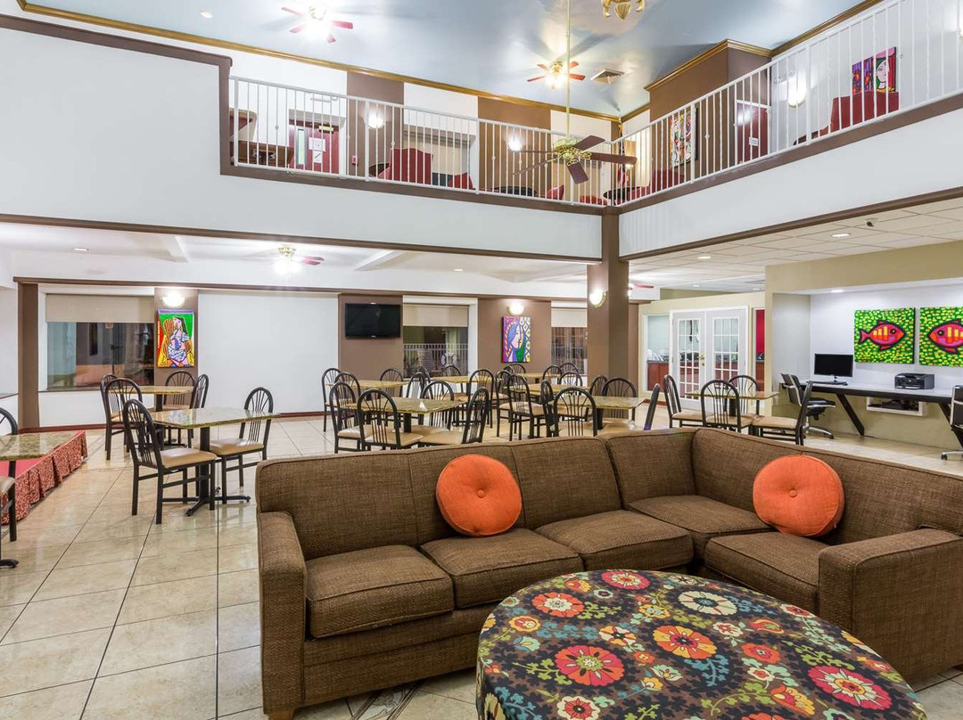 Quality Inn Zephyrhills - Dade City主图