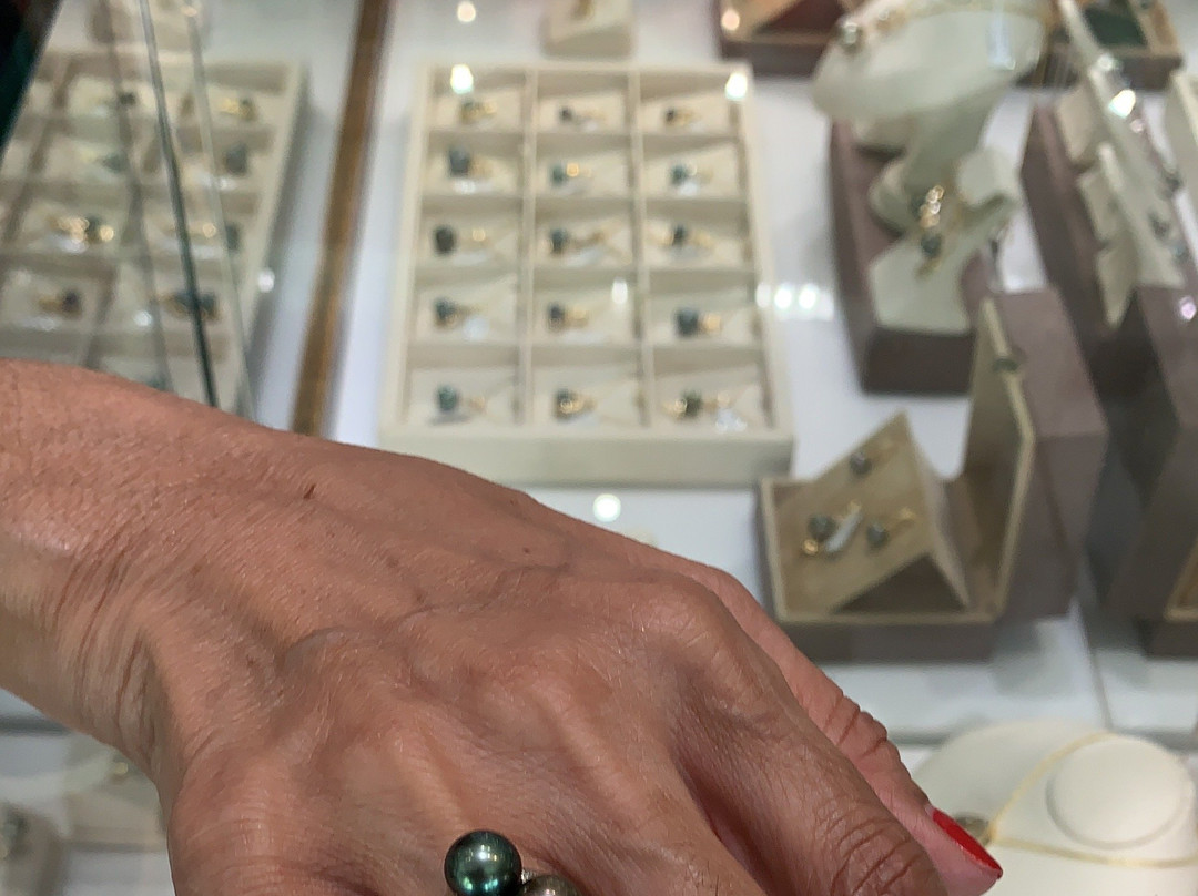 Tahia Exquisite Tahitian Pearls -Bora Bora-波拉波拉岛必去景点