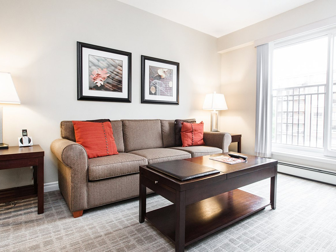 Canterra Suites Hotel主图