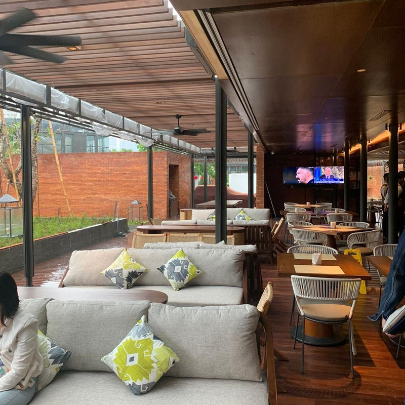 Pidari Lounge