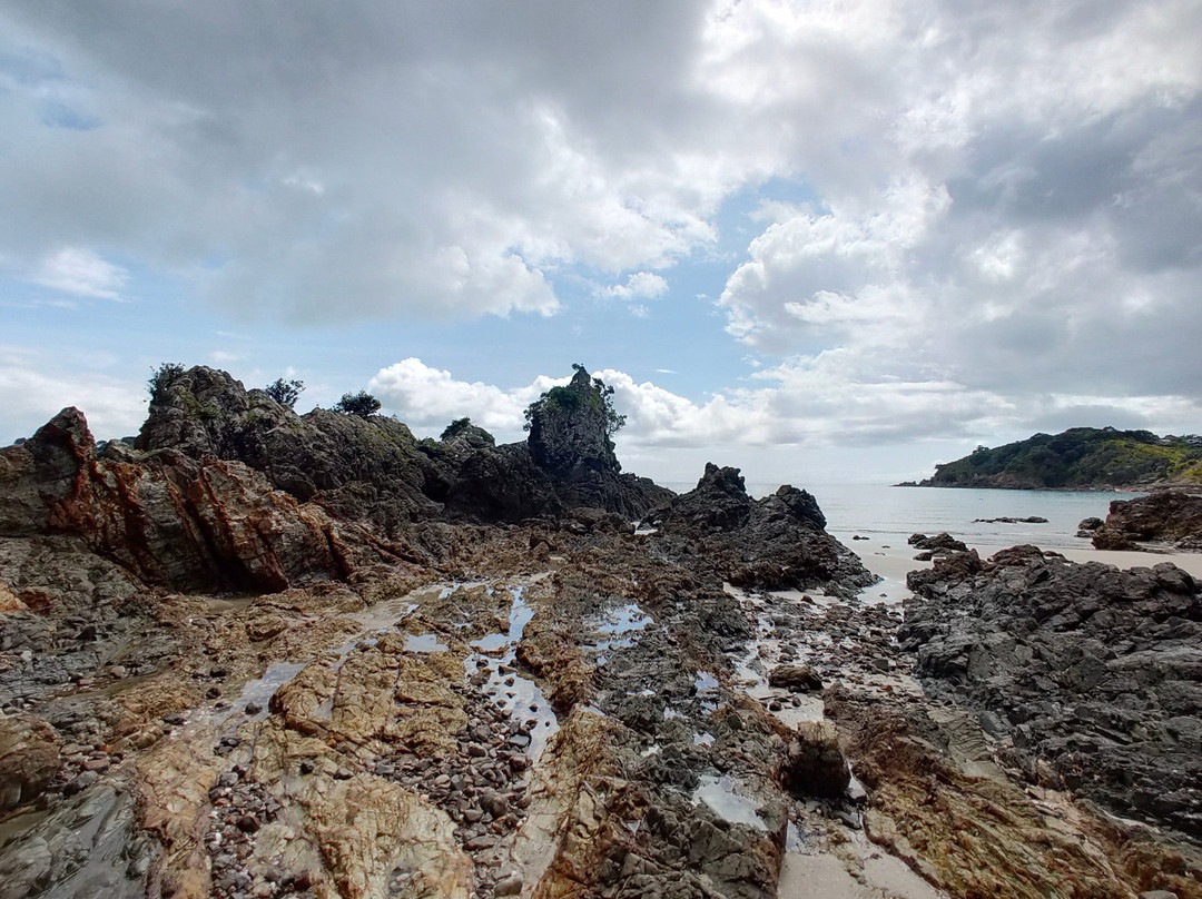 Oneroa Beach景点图片