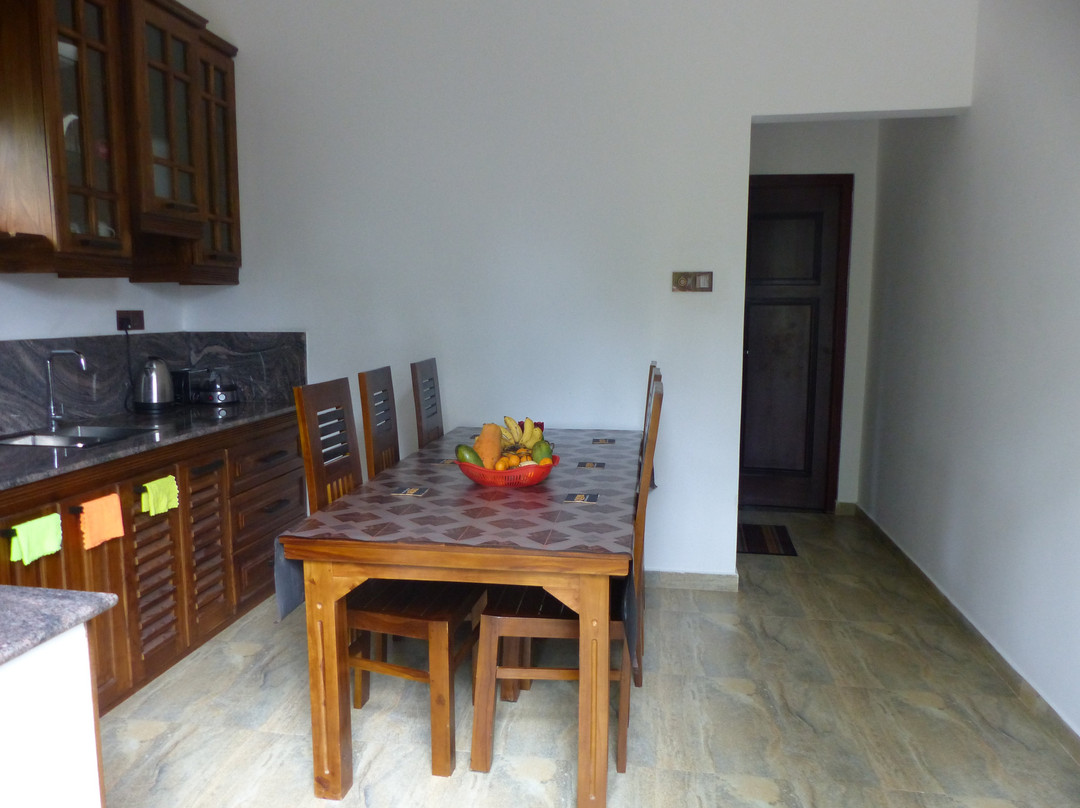 White Isle Hotel主图