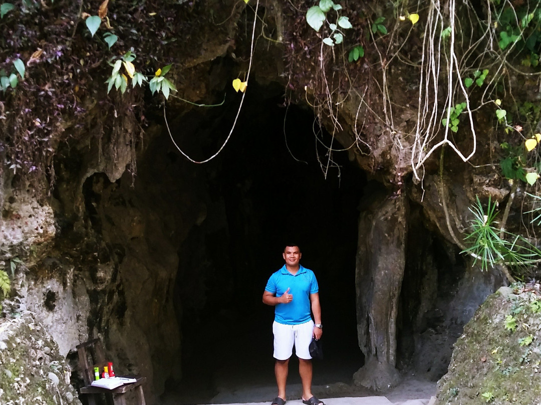 Macahambus Hill Cave景点图片