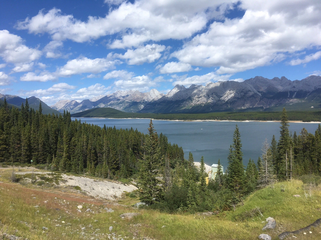 Upper Kananaskis Lake景点图片