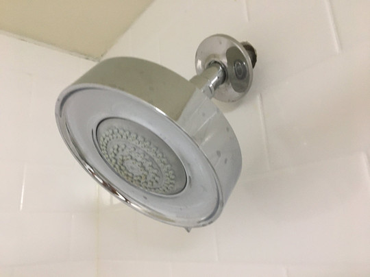 底特律诺维皇冠假日酒店主图