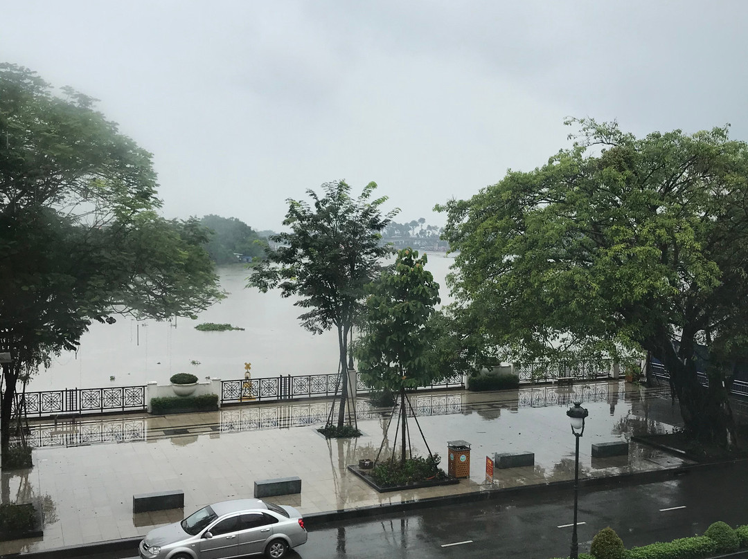 Bcons Hotel Binh Duong主图