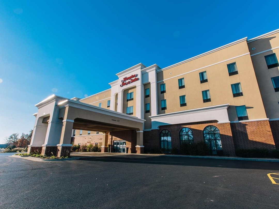 Hampton Inn & Suites Effingham主图