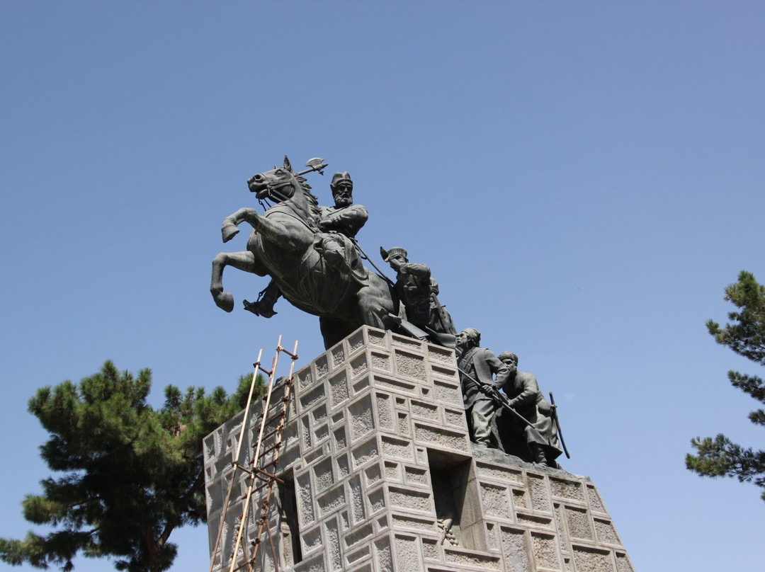 Nadir Shah Afshar's Tomb景点图片