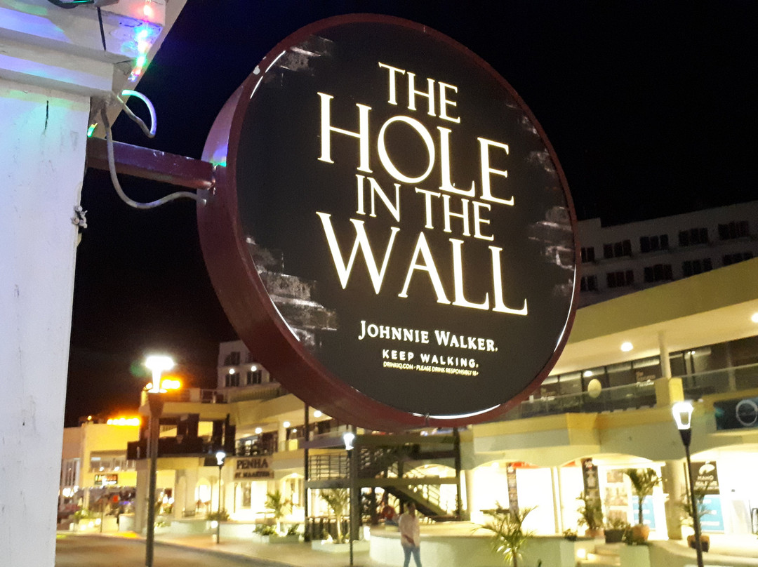 The Hole in the Wall景点图片