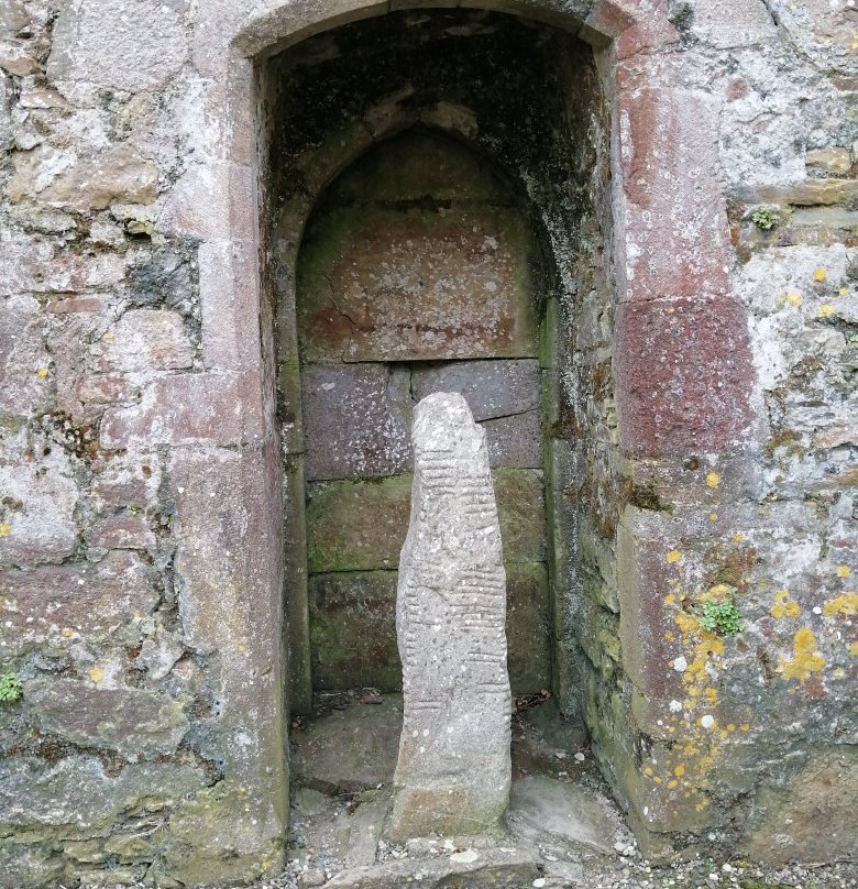 Ardmore Round Tower And Cathedral-Ardmore必去景点