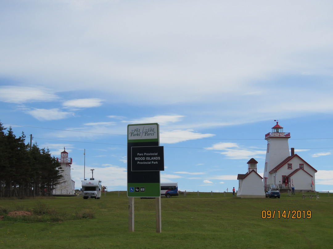 Wood Islands Harbour Lighthouses景点图片