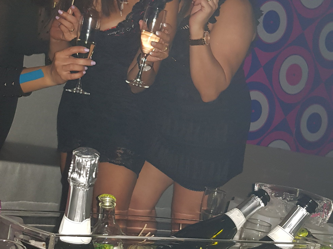 Art Club Disco-代森扎诺-德尔加达必去景点