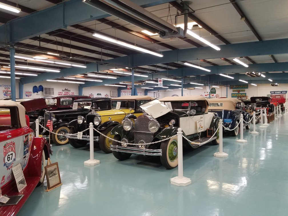 J&R Vintage Auto Museum景点图片