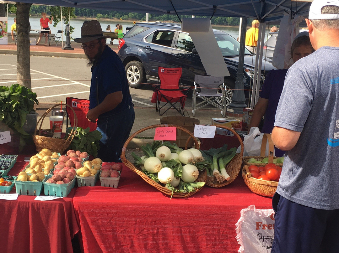 Newburgh Farmers Market景点图片