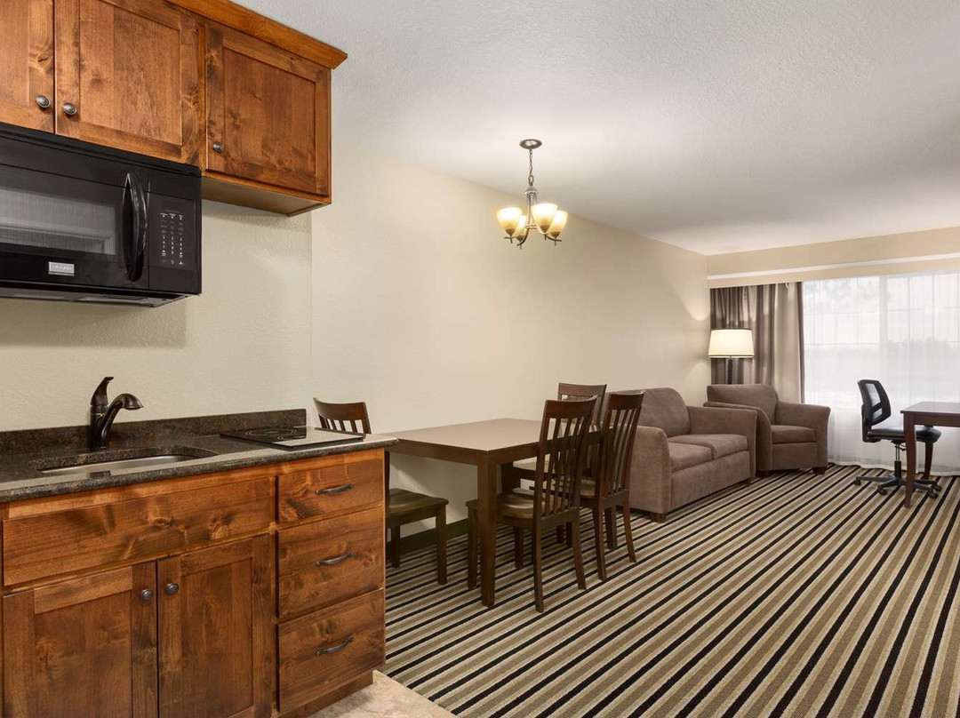 Country Inn & Suites by Radisson, Little Falls, MN主图